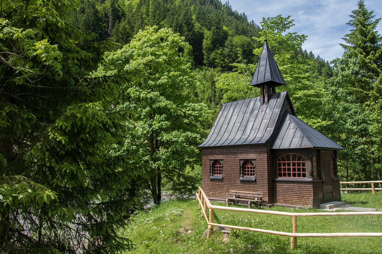 愛建最新動(dòng)態(tài)，引領(lǐng)未來建筑趨勢與發(fā)展展望